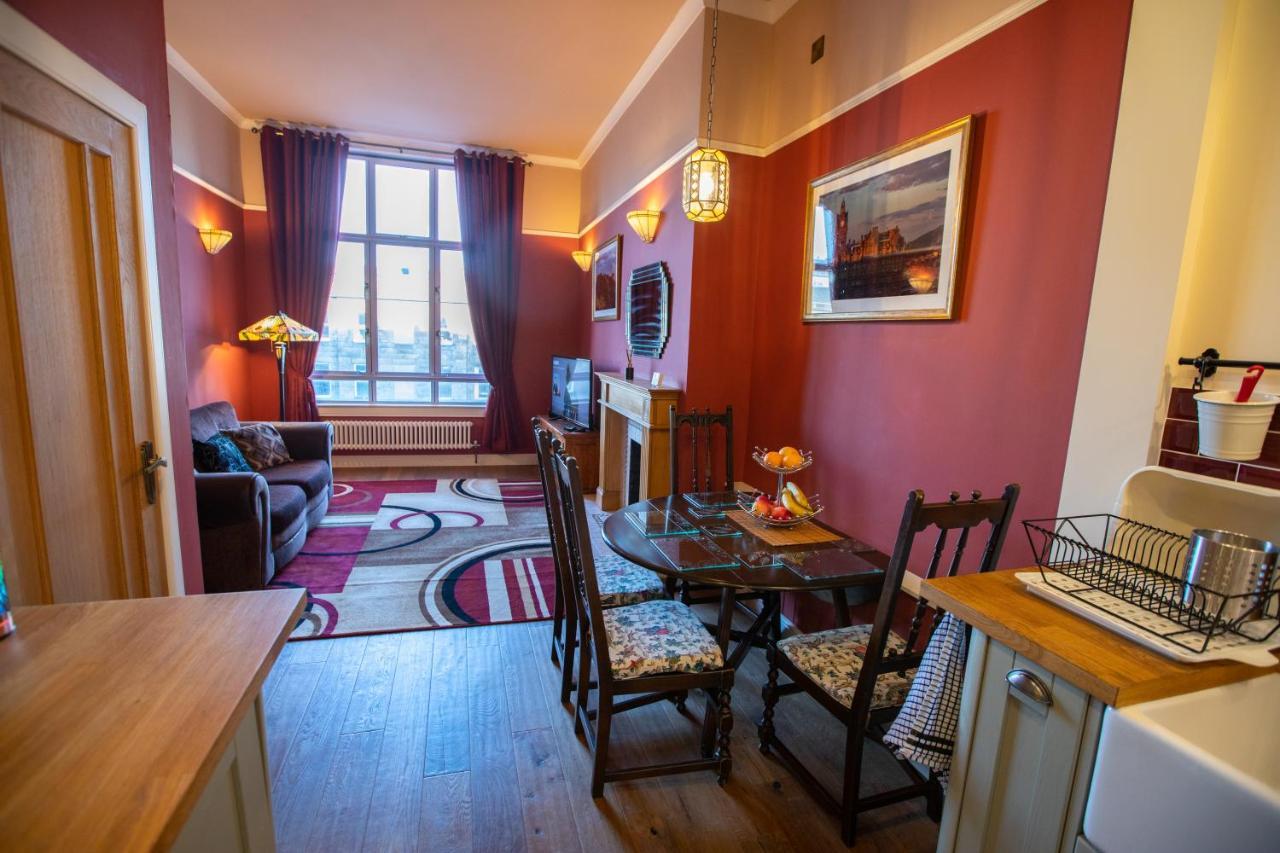 1 Bedroom Apartment *
