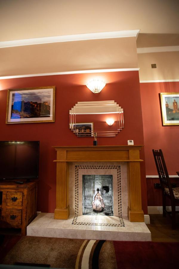 Apartment 1 Bedroom Apartment Edinburgh